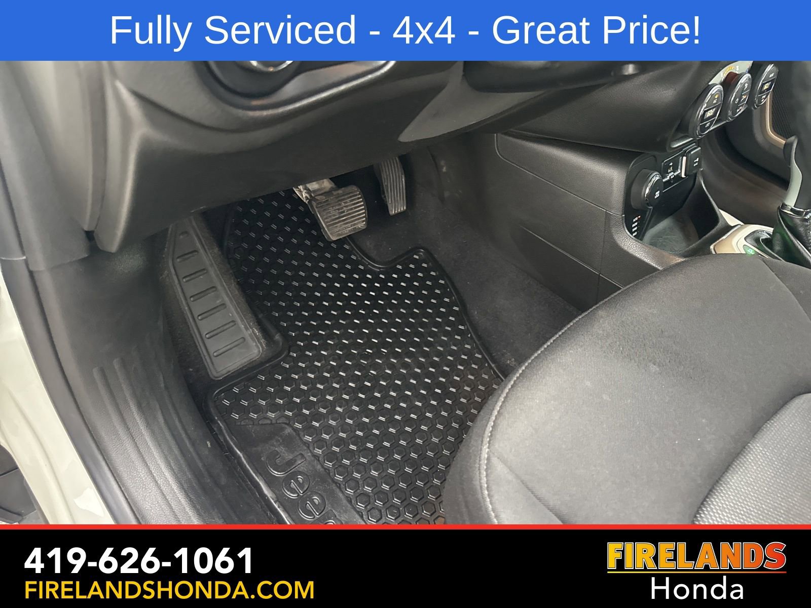 Used 2017 Jeep Renegade Latitude w/ Popular Equipment Group image 13