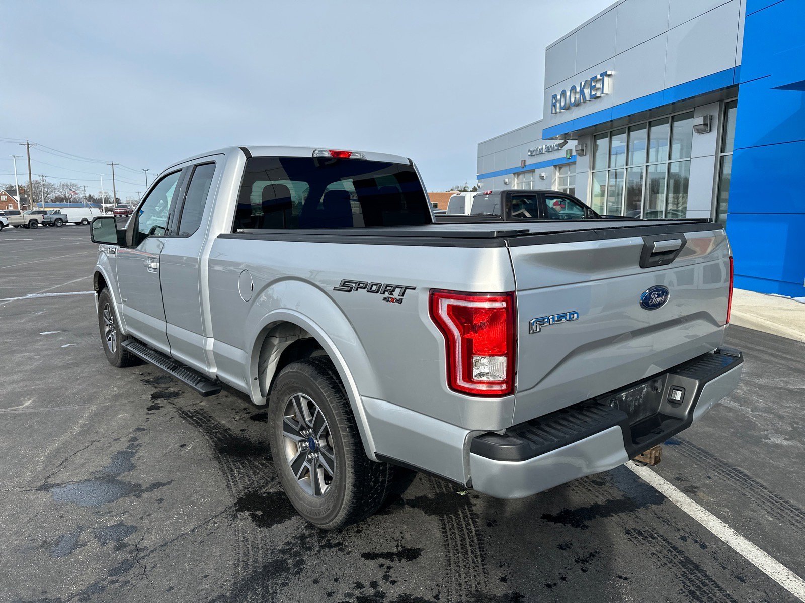 Used 2017 Ford F150 XLT w/ Equipment Group 301A Mid image 7