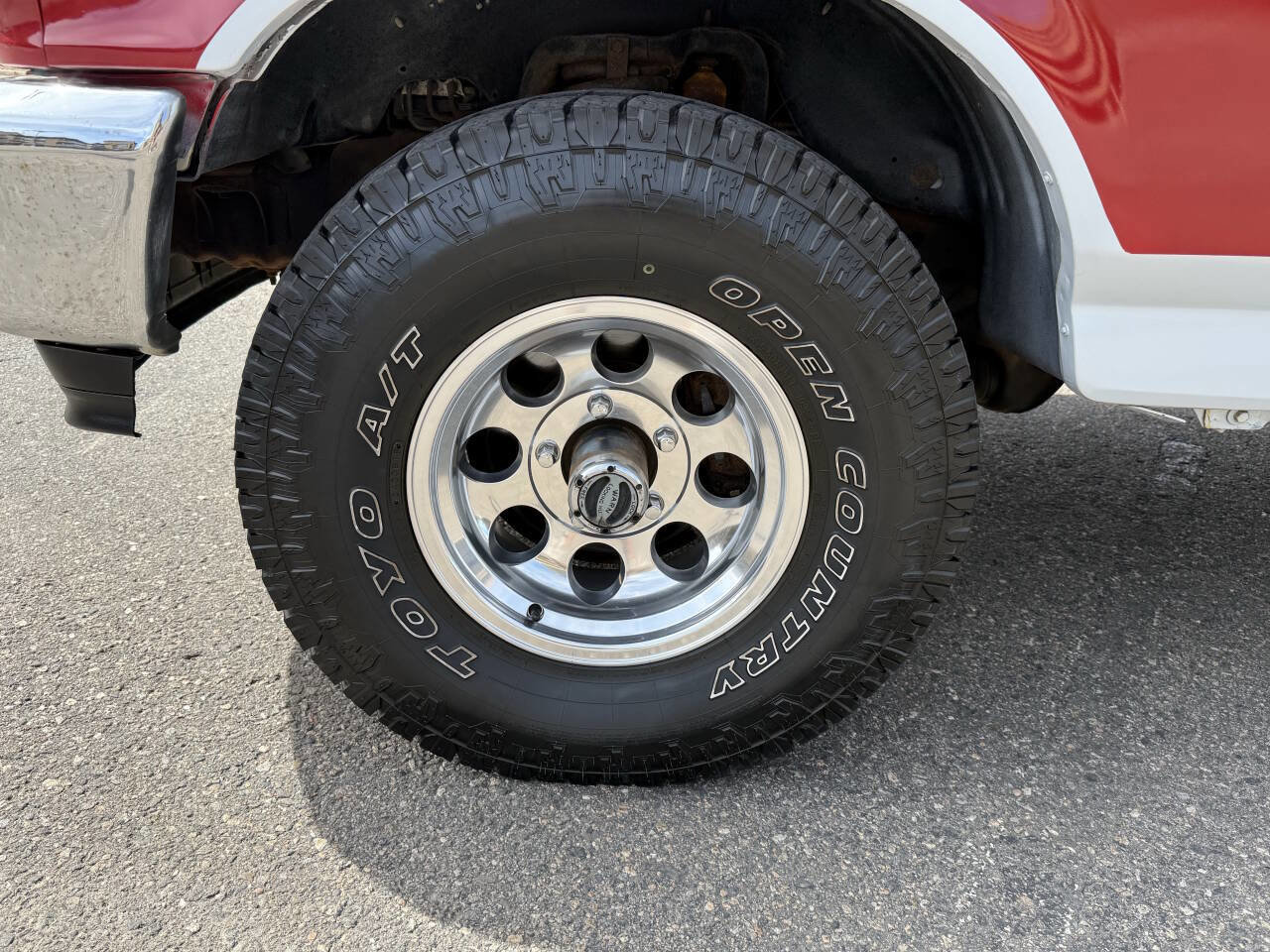 Used 1996 Ford Bronco XLT image 10