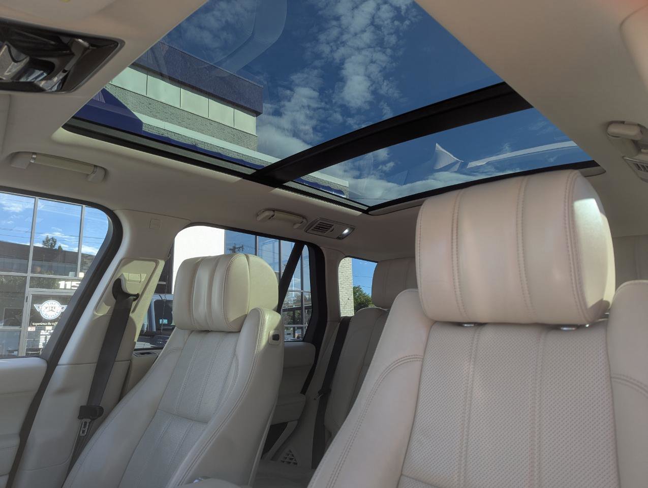 Used 2016 Land Rover Range Rover Supercharged image 34