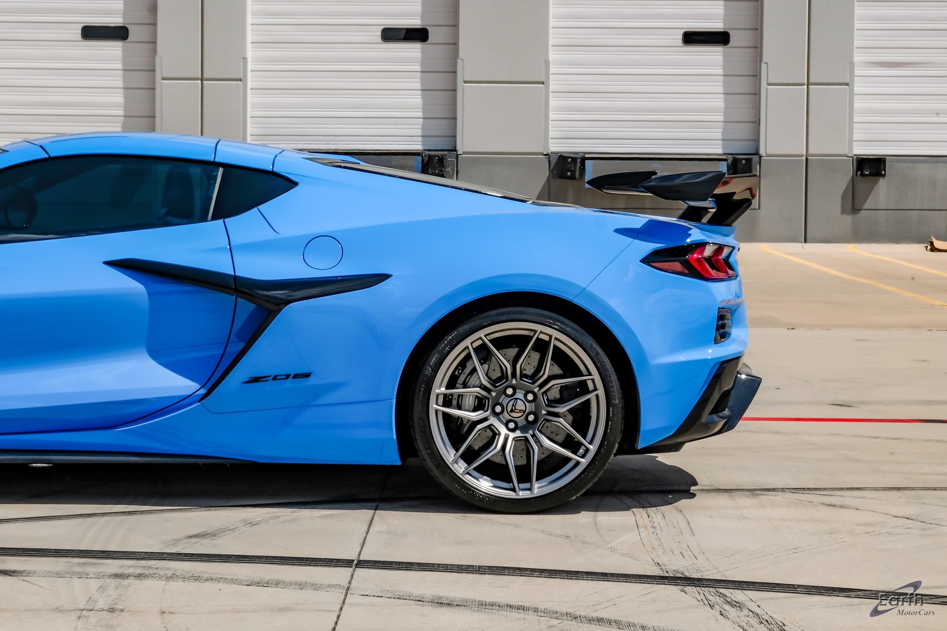 Used 2024 Chevrolet Corvette Z06 w/ Z07 Performance Package RWD image 9