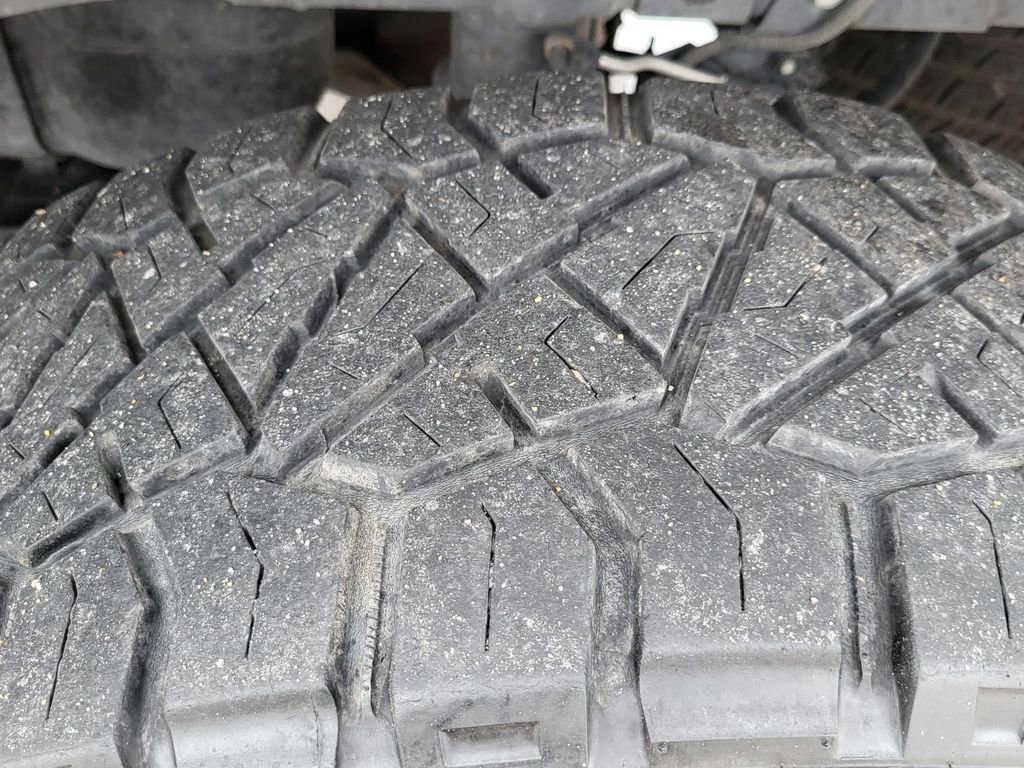 Used 2024 Ford F150 Lariat w/ FX4 Off-Road Package image 32