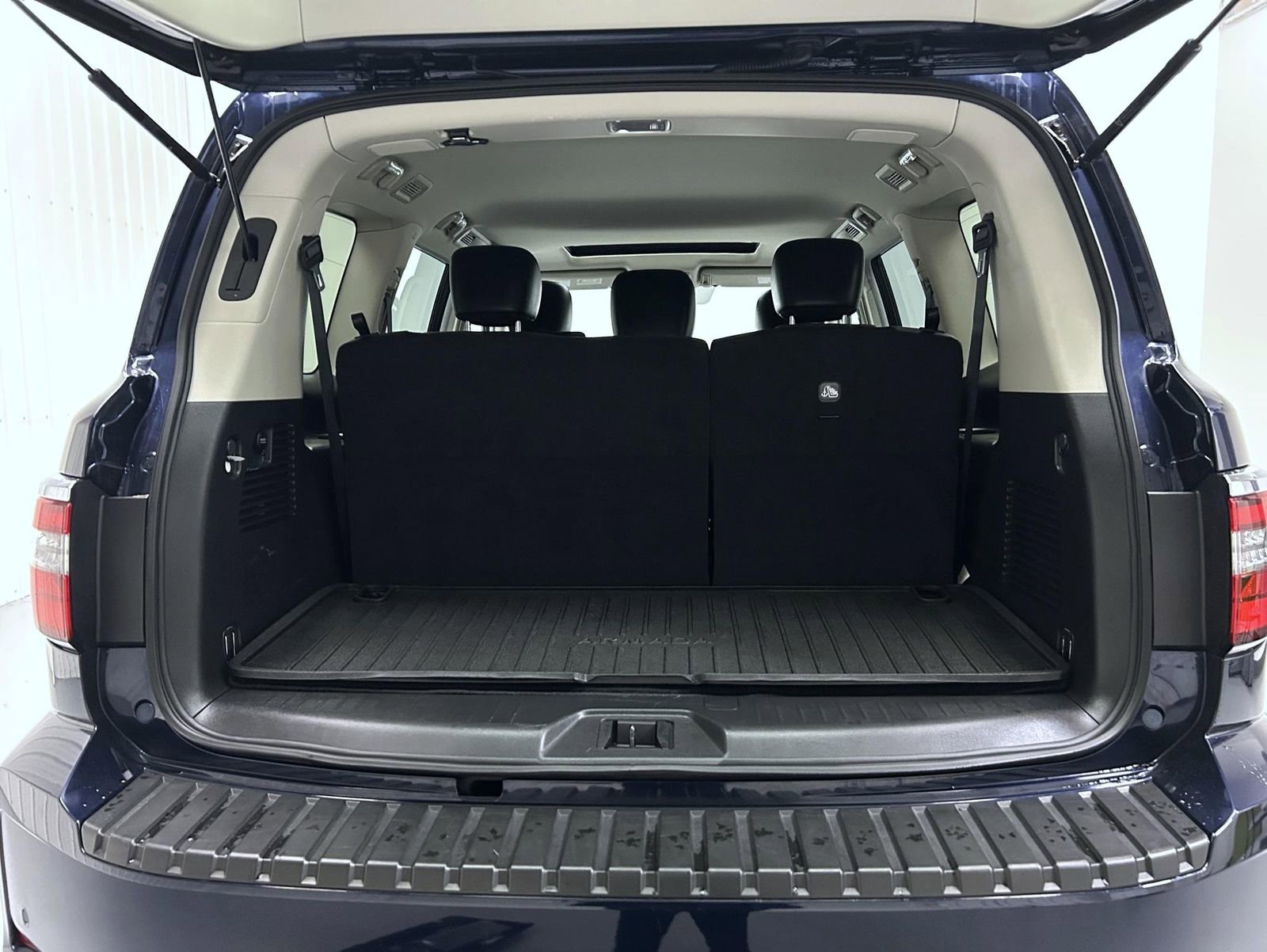Used 2024 Nissan Armada SL w/ Cargo Package image 22