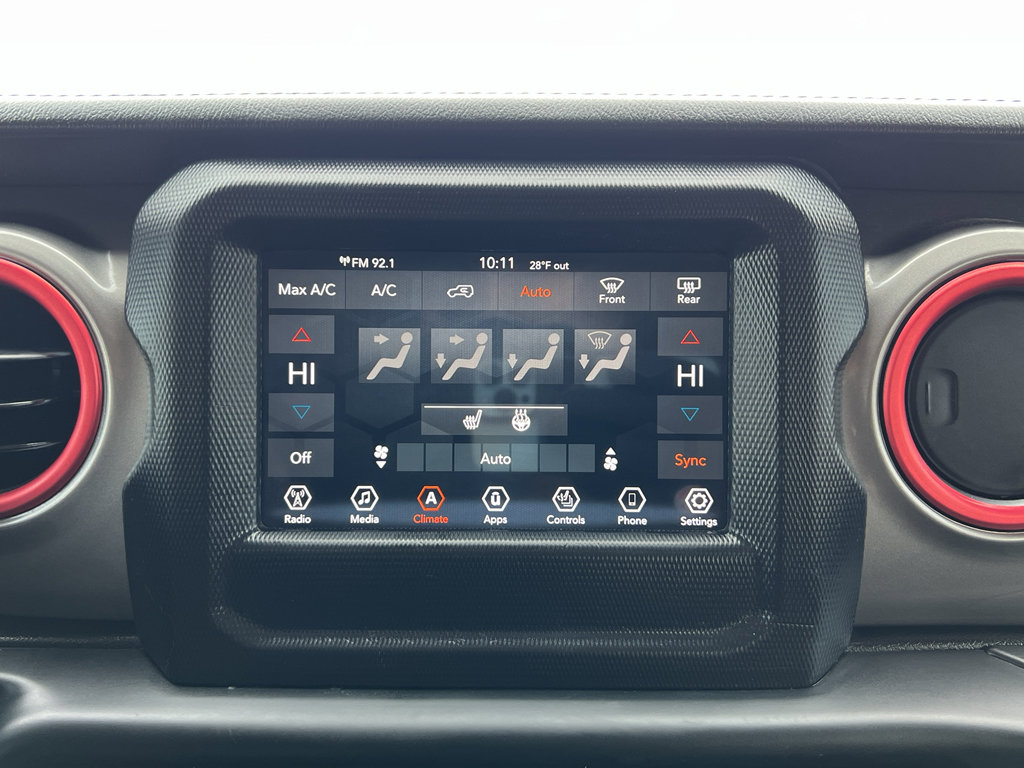 Used 2018 Jeep Wrangler Unlimited Sahara w/ Cold Weather Group image 28