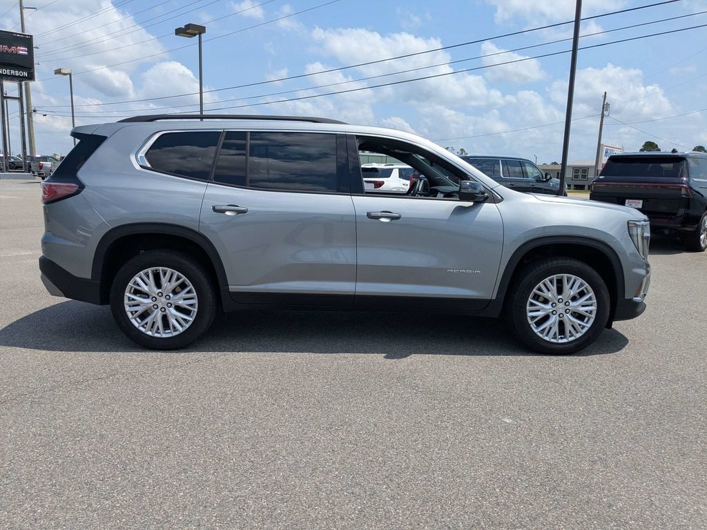Used 2026 GMC Acadia Elevation w/ Elevation Premium Package FWD image 3