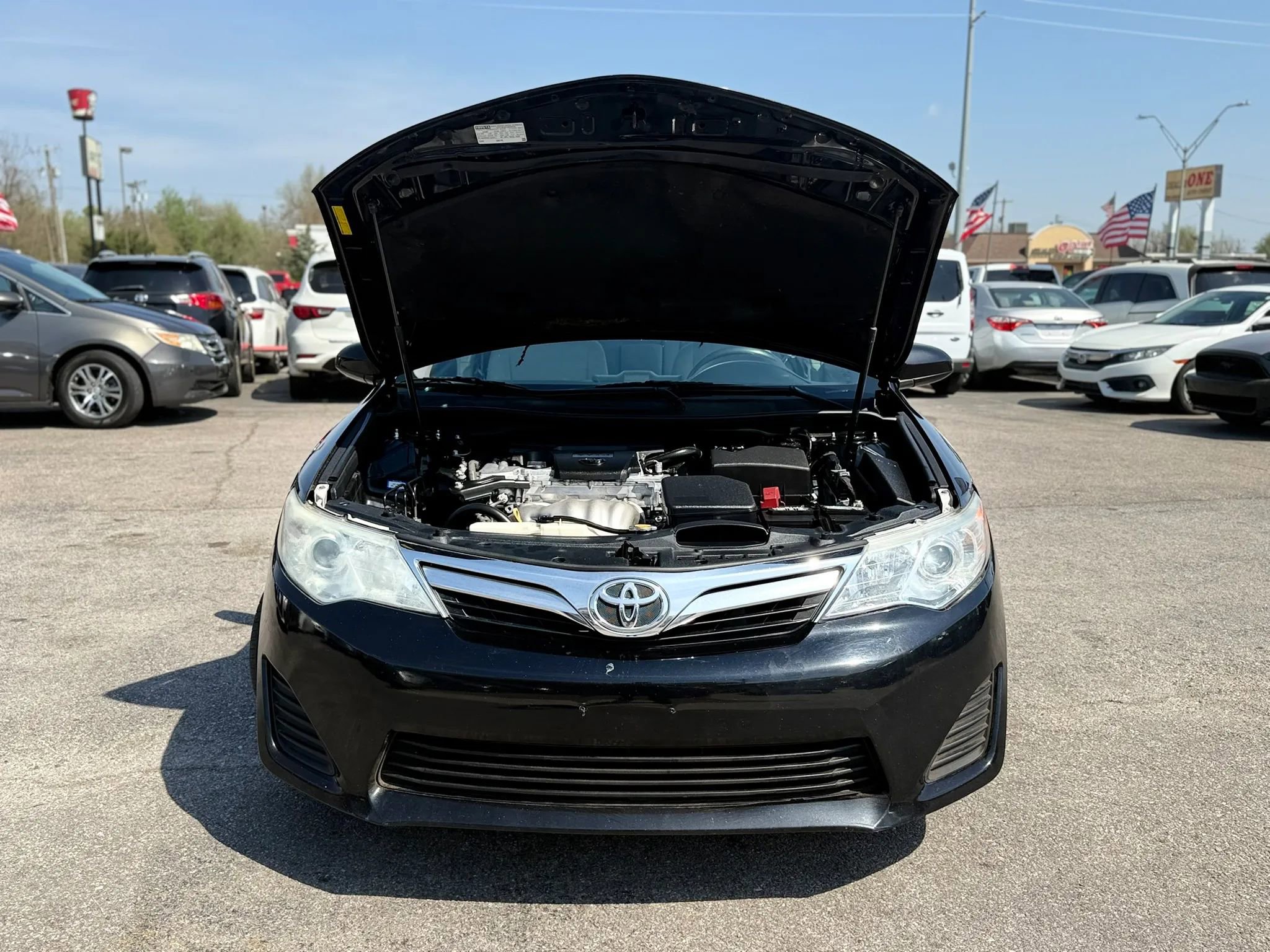 Used 2014 Toyota Camry LE image 34