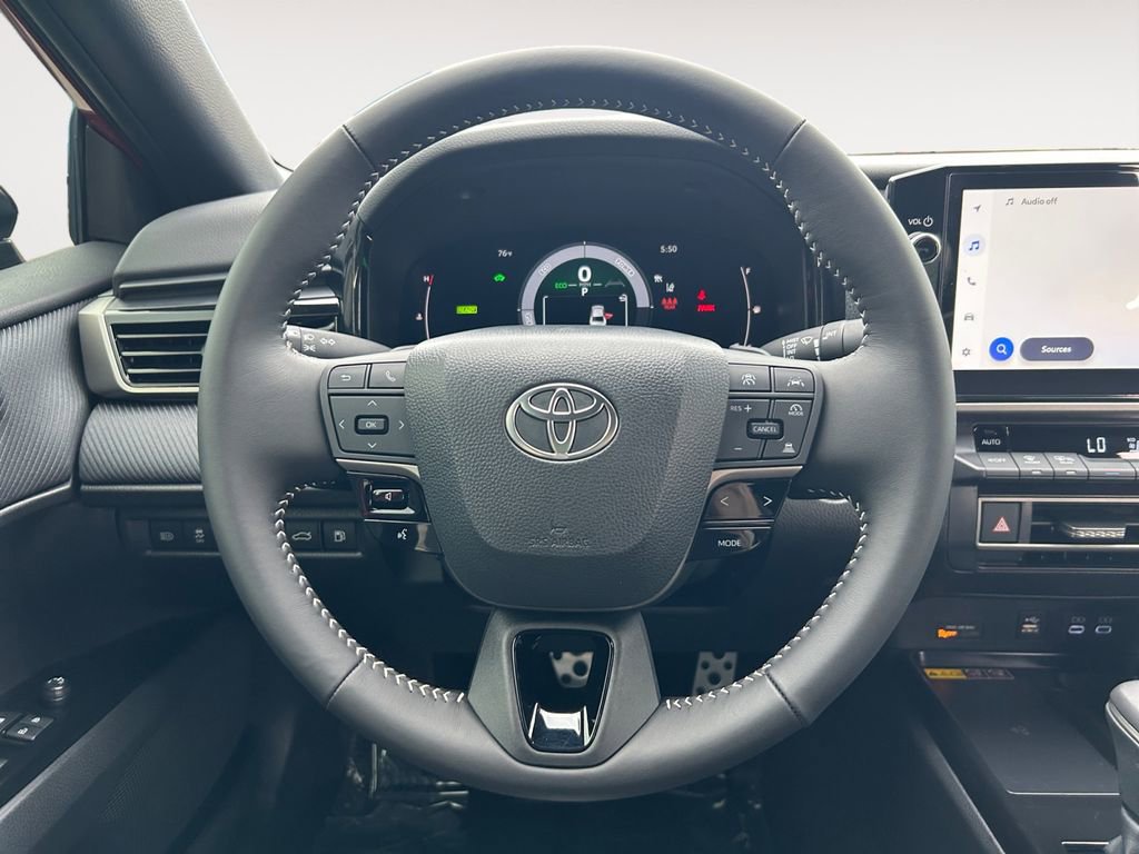 Used 2026 Toyota Camry Hybrid w/ Multimedia Upgrade Package FWD image 13