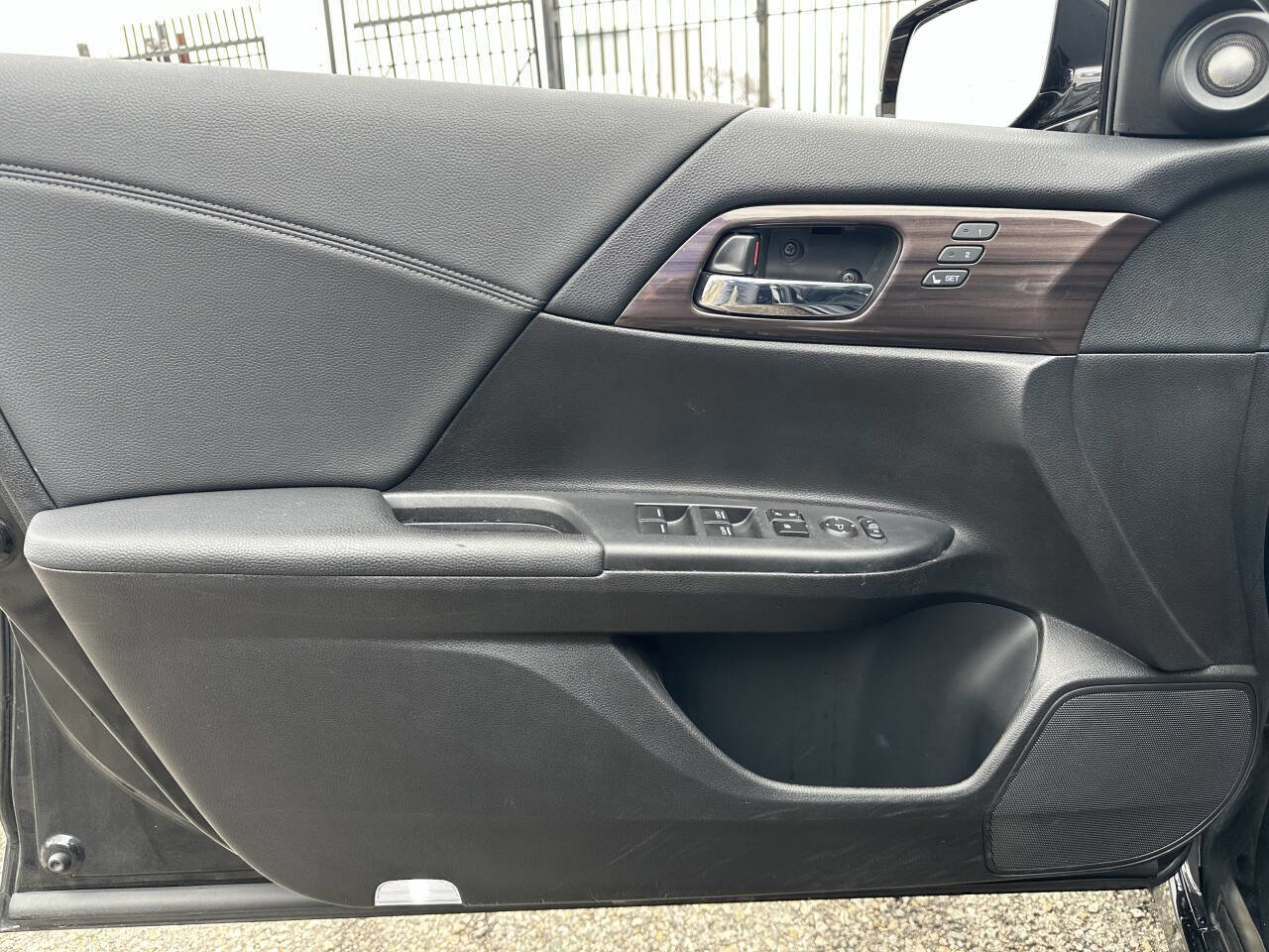 Used 2017 Honda Accord Touring image 40