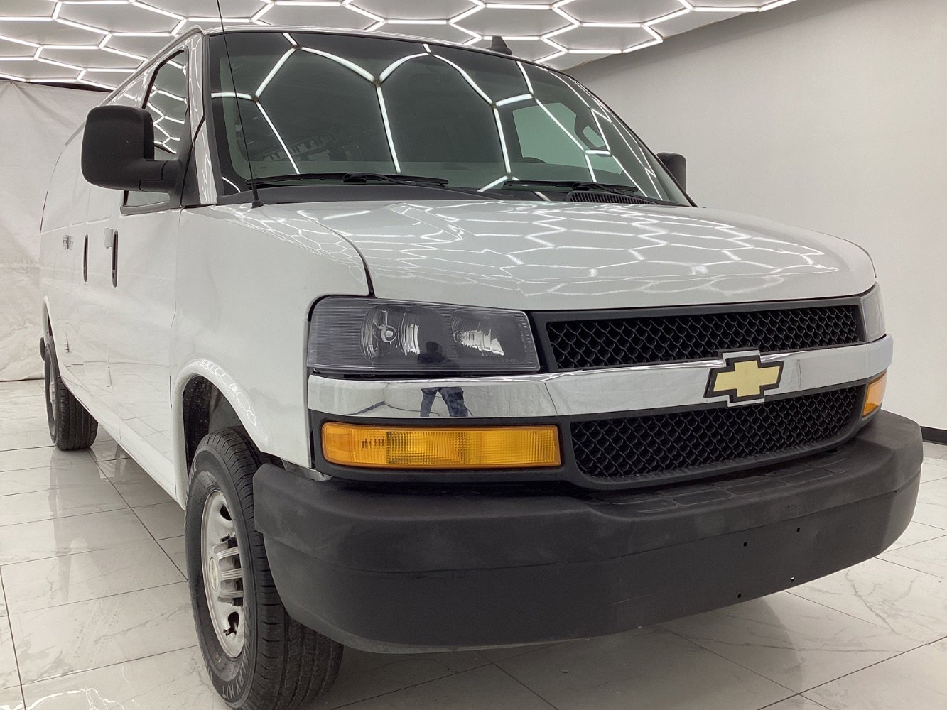 Used 2022 Chevrolet Express 2500 Extended w/ Driver Convenience Package image 3