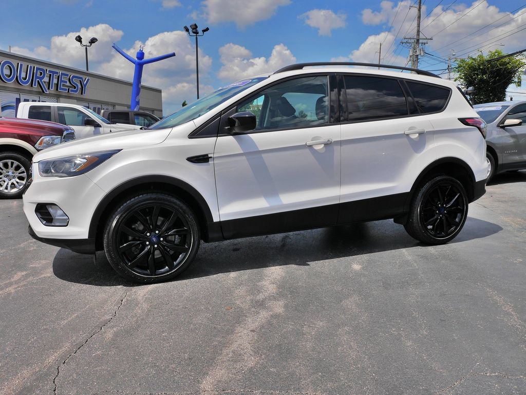 Used 2018 Ford Escape SE w/ SE Sport Appearance Package AWD/4WD image 8