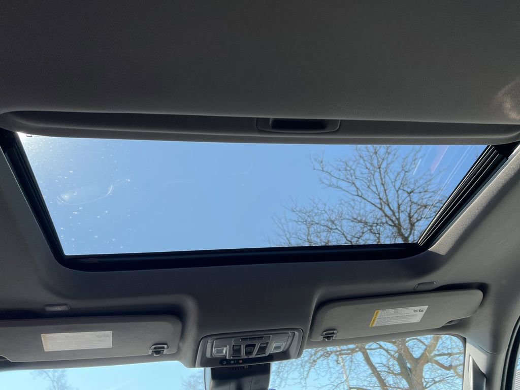 Used 2022 GMC Sierra 1500 Denali w/ Technology Package image 38