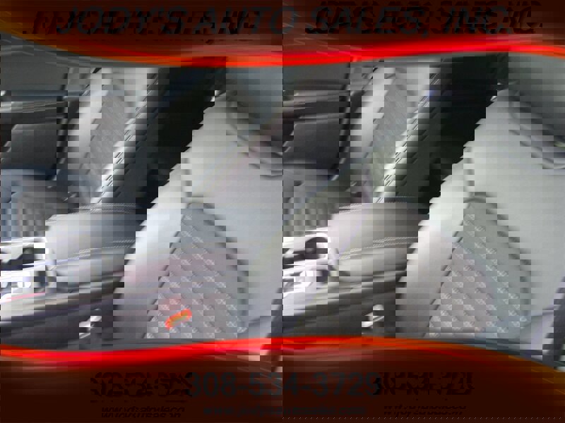 Used 2018 Ford Fusion SE w/ Equipment Group 201A image 5