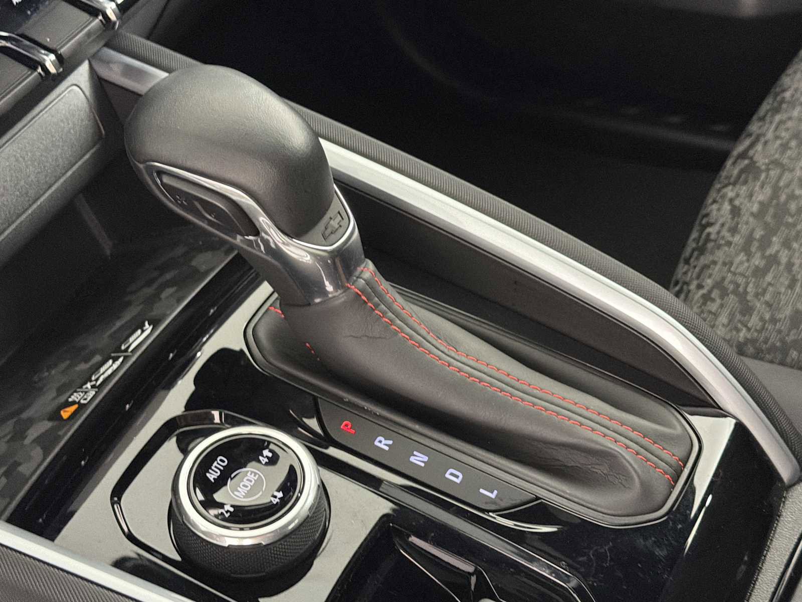 Certified 2024 Chevrolet Colorado Z71 w/ Z71 Convenience Package 2 image 30