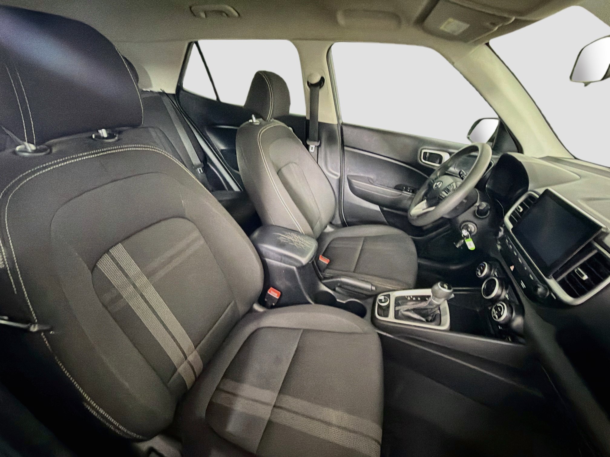 Used 2020 Hyundai Venue SEL FWD image 29