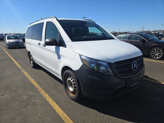 Used 2016 Mercedes-Benz Metris Passenger image 4