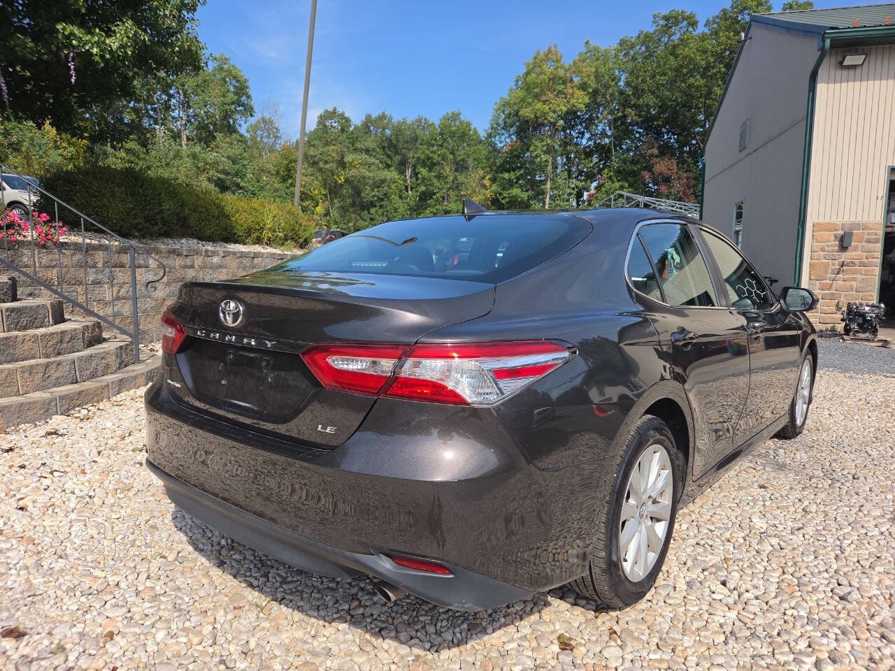 Used 2019 Toyota Camry LE FWD image 7