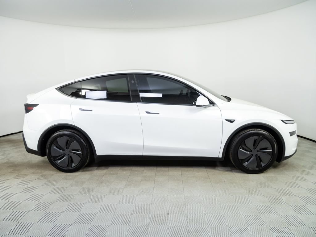 Used 2026 Tesla Model Y Long Range image 26