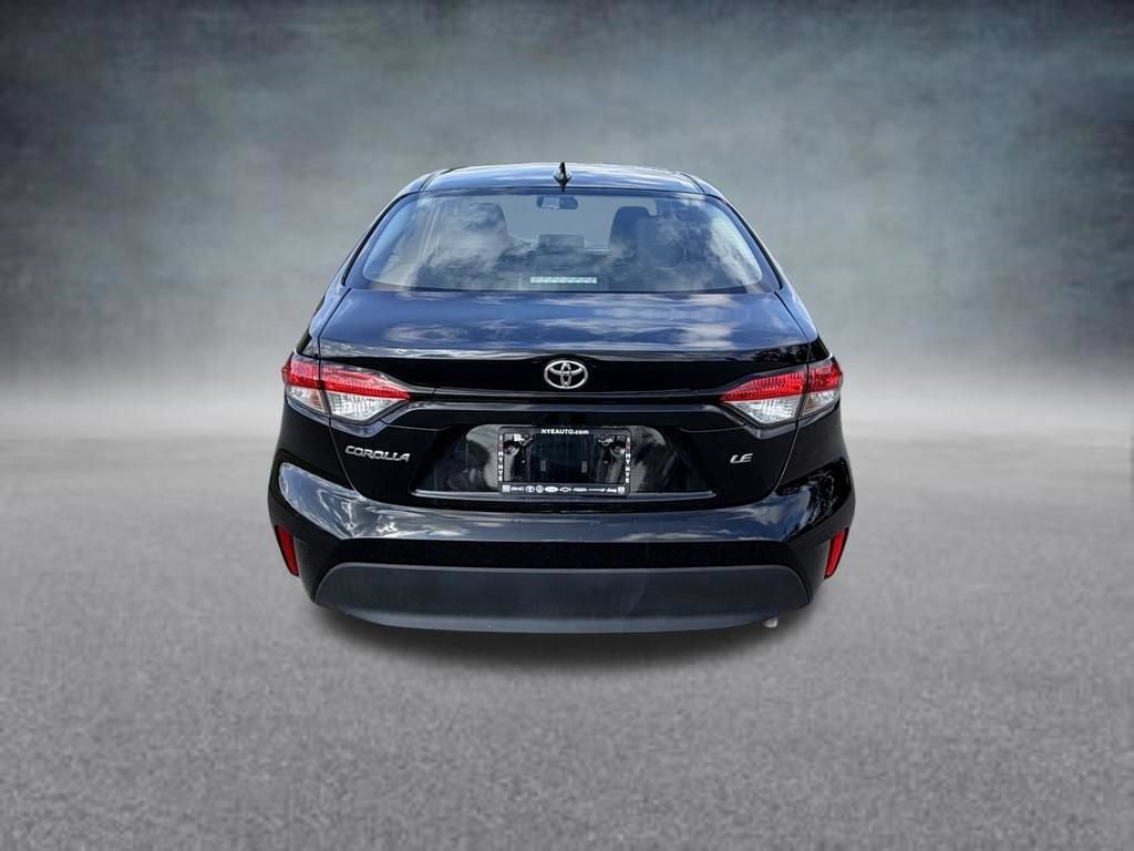 Used 2025 Toyota Corolla LE FWD image 4