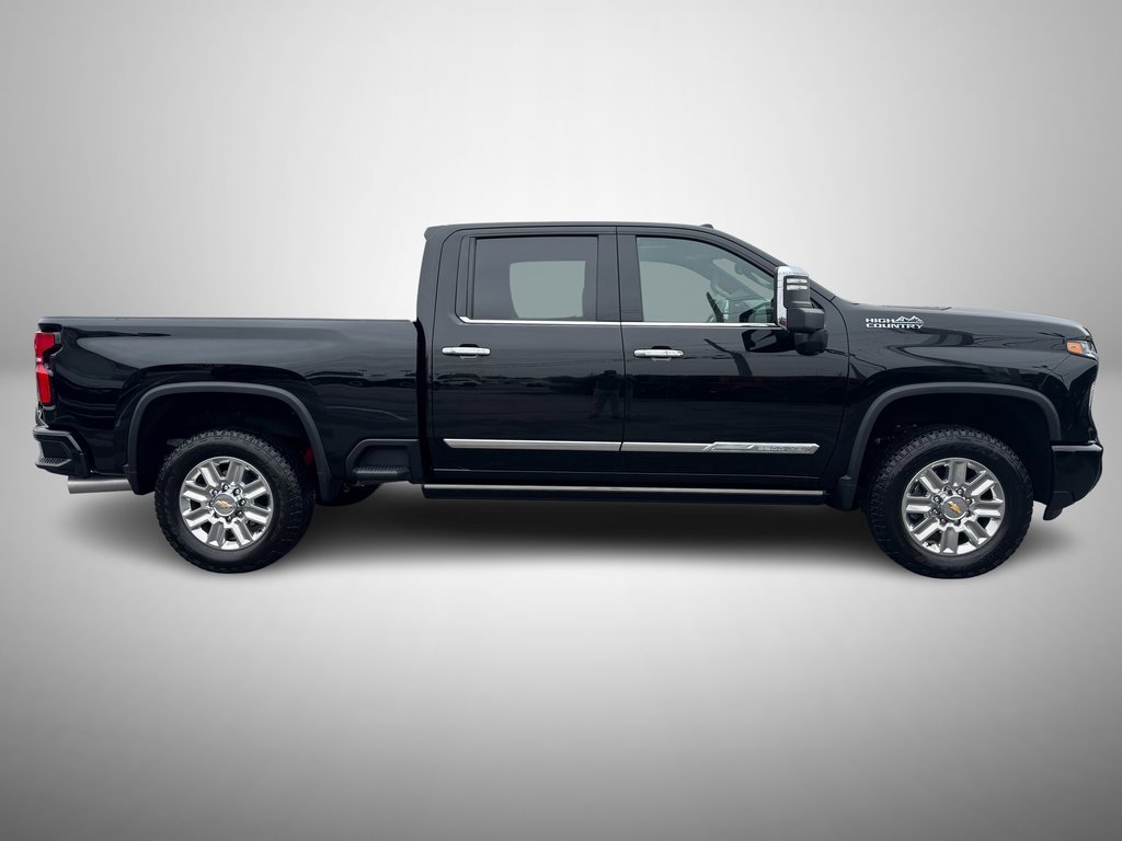 Used 2024 Chevrolet Silverado 2500 High Country w/ High Country Premium Package image 5