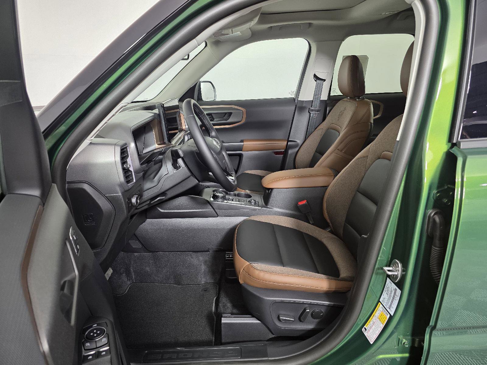 New 2025 Ford Bronco Sport Outer Banks w/ Outer Banks Tech Package+ AWD/4WD image 13
