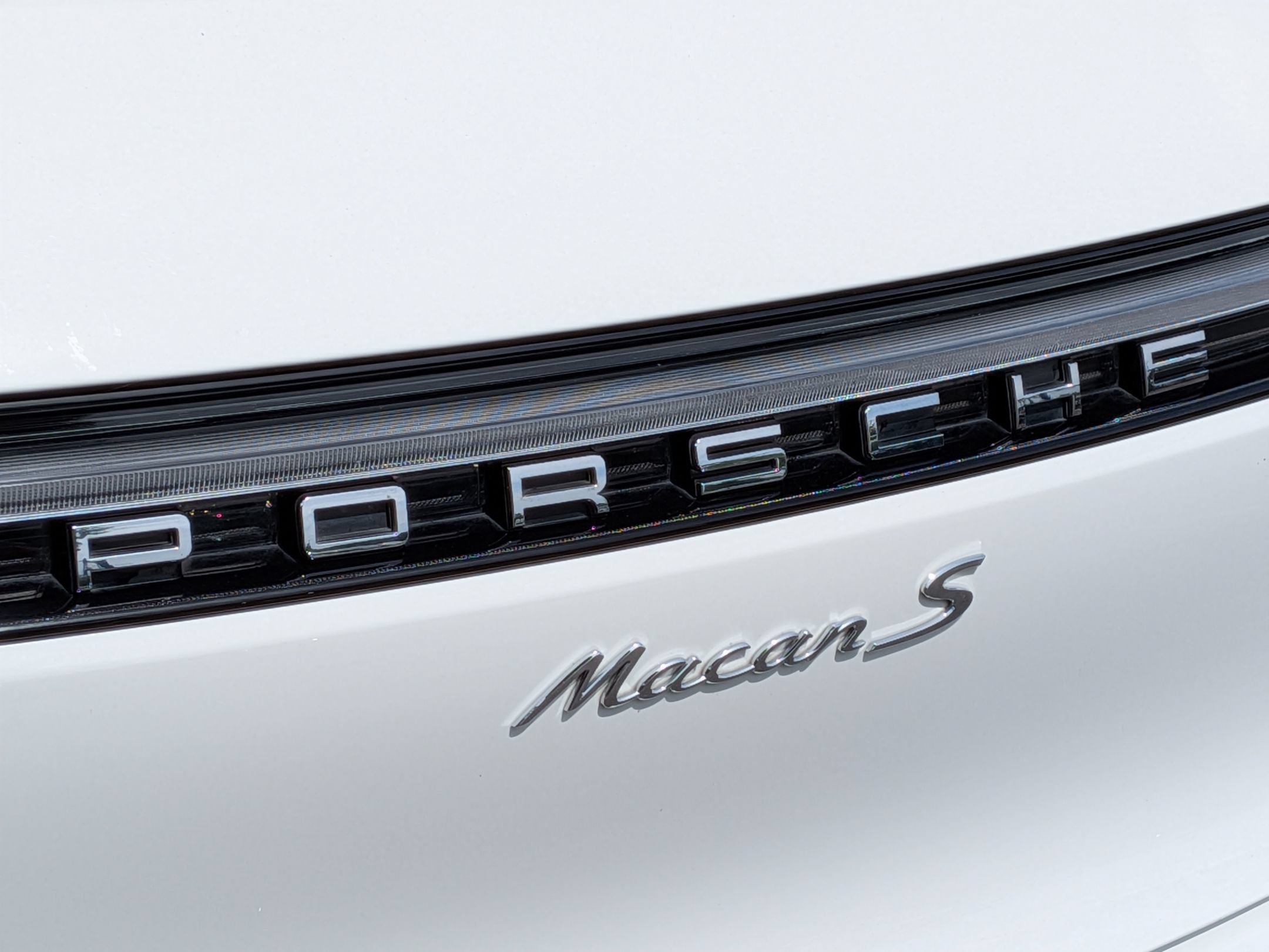 Certified 2024 Porsche Macan S AWD/4WD image 29