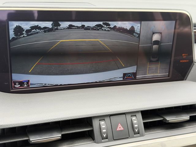 Used 2019 Lexus ES 300h w/ Accessory Package 2 FWD image 18