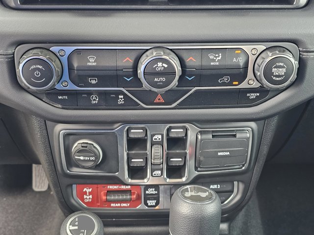 New 2025 Jeep Wrangler Unlimited Rubicon w/ XTREMEE 35" Tire Package image 29