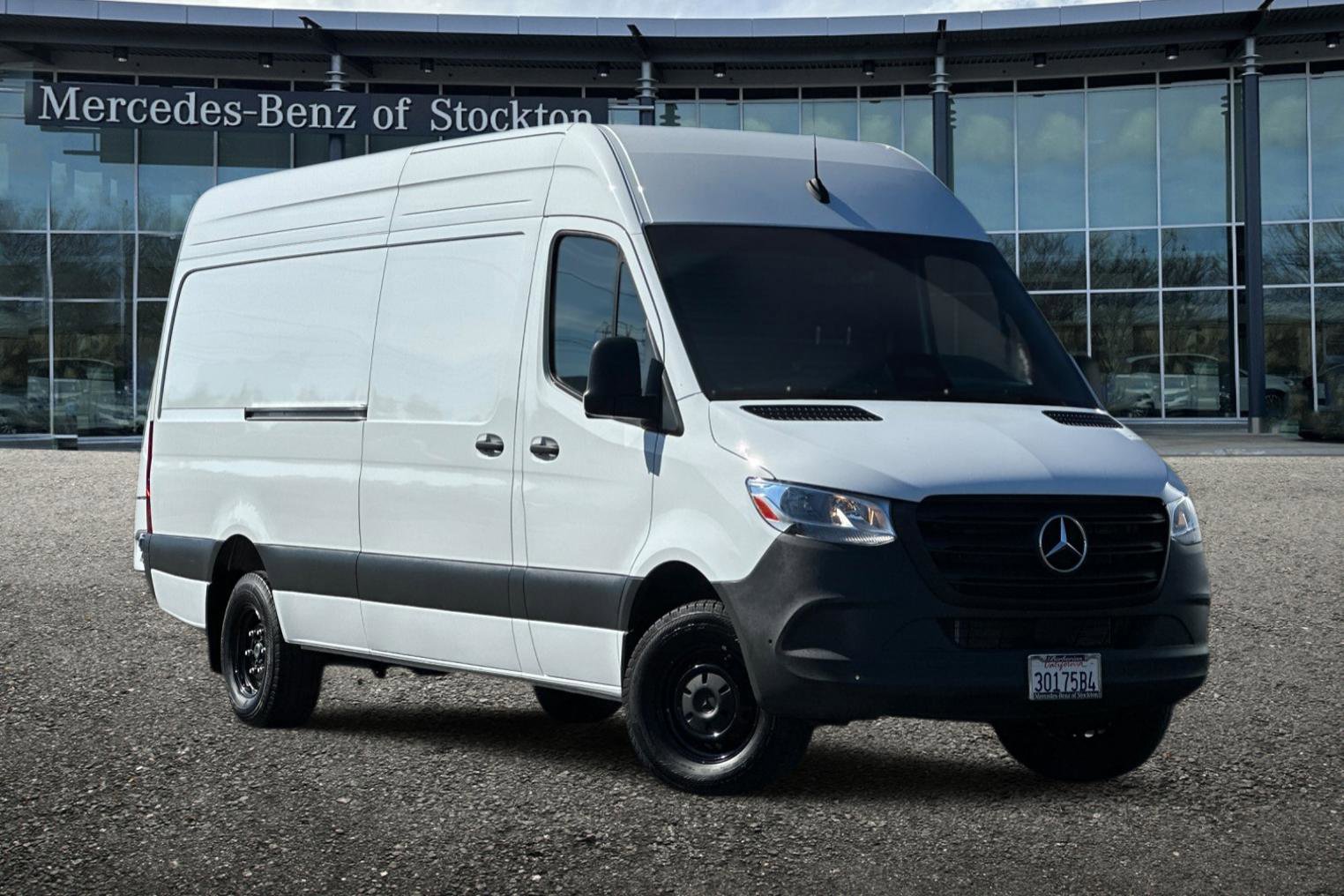 Used 2025 Mercedes-Benz Sprinter 3500 video 2