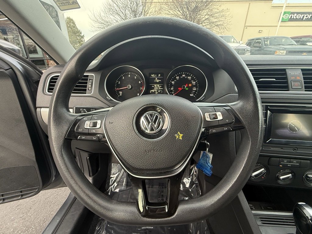 Used 2017 Volkswagen Jetta S image 13