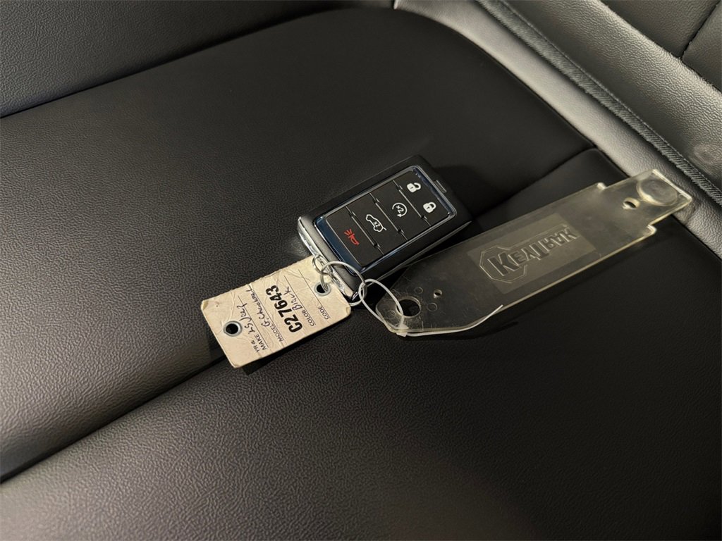 New 2025 Jeep Grand Cherokee L Limited w/ Black Appearance Package image 32