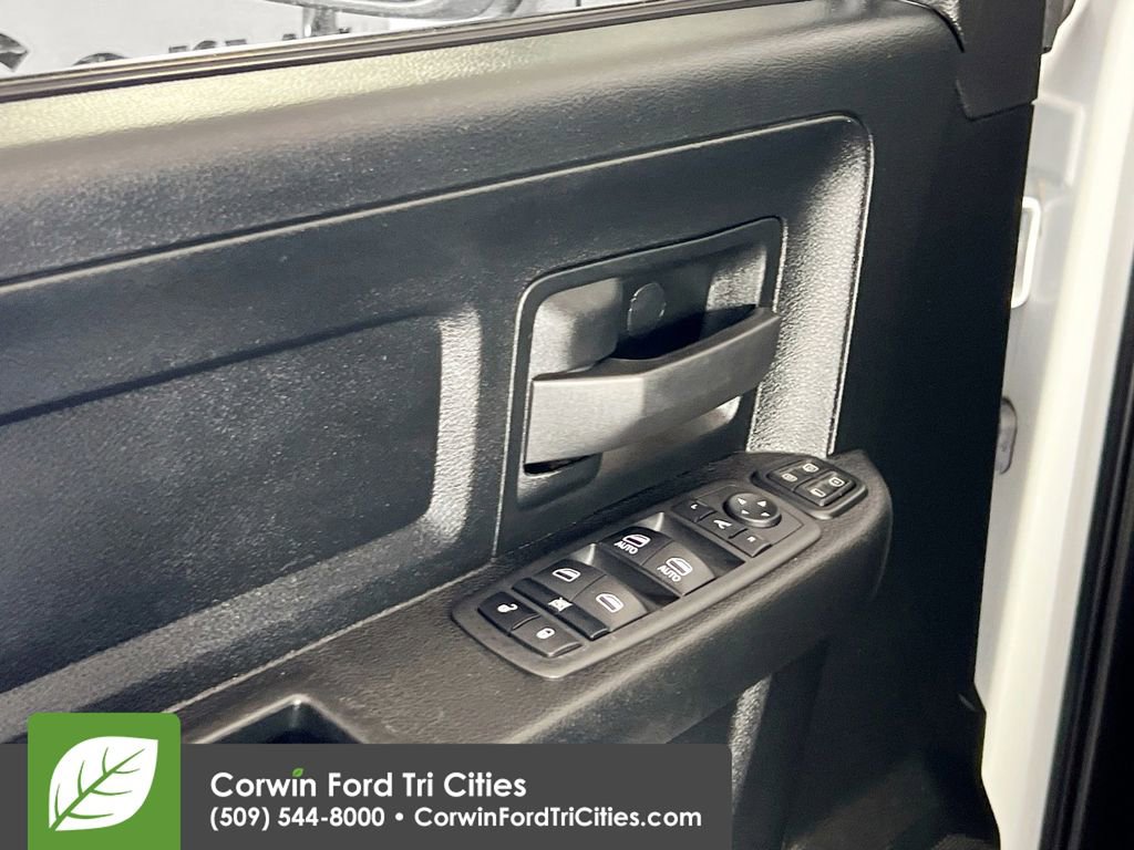 Used 2024 RAM 3500 Tradesman w/ Chrome Appearance Group image 11