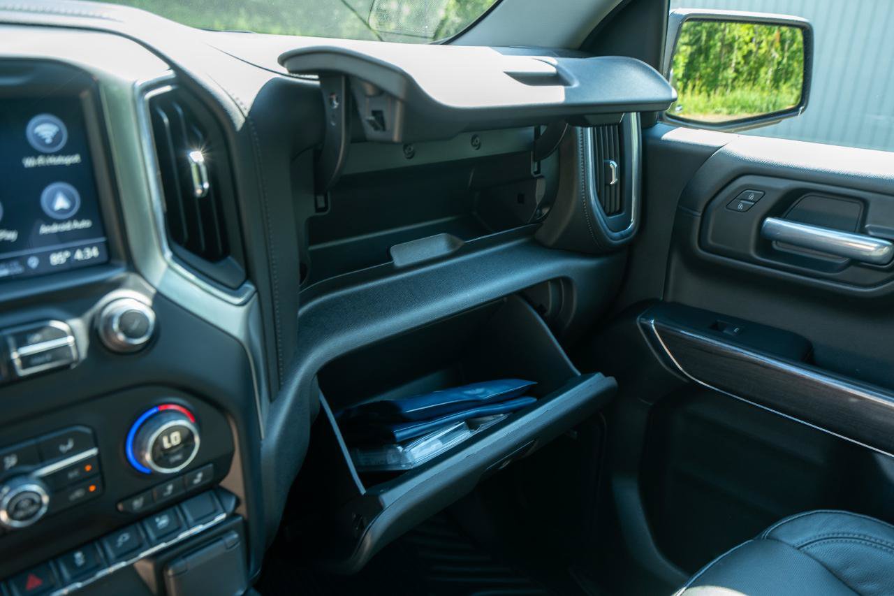 Used 2019 Chevrolet Silverado 1500 LTZ w/ LTZ Plus Package AWD/4WD image 30