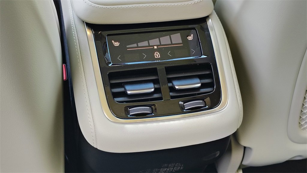 New 2026 Volvo XC90 B6 Ultra image 30