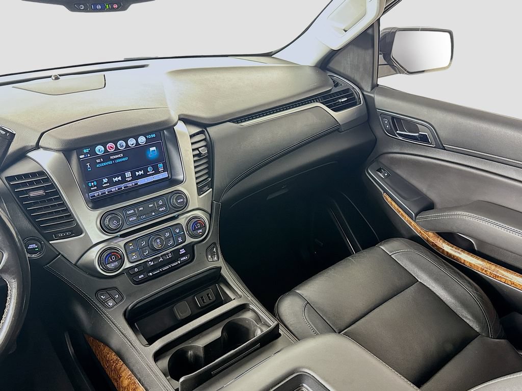 Used 2019 Chevrolet Suburban Premier AWD/4WD image 25
