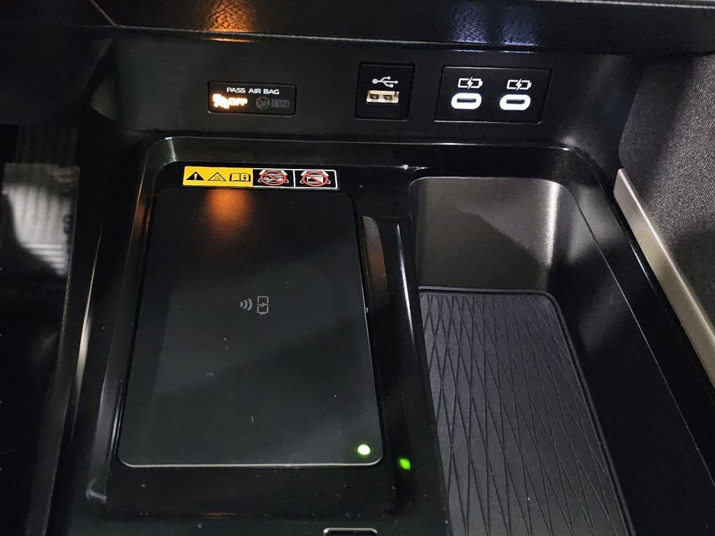 Used 2025 Toyota Camry LE FWD image 14