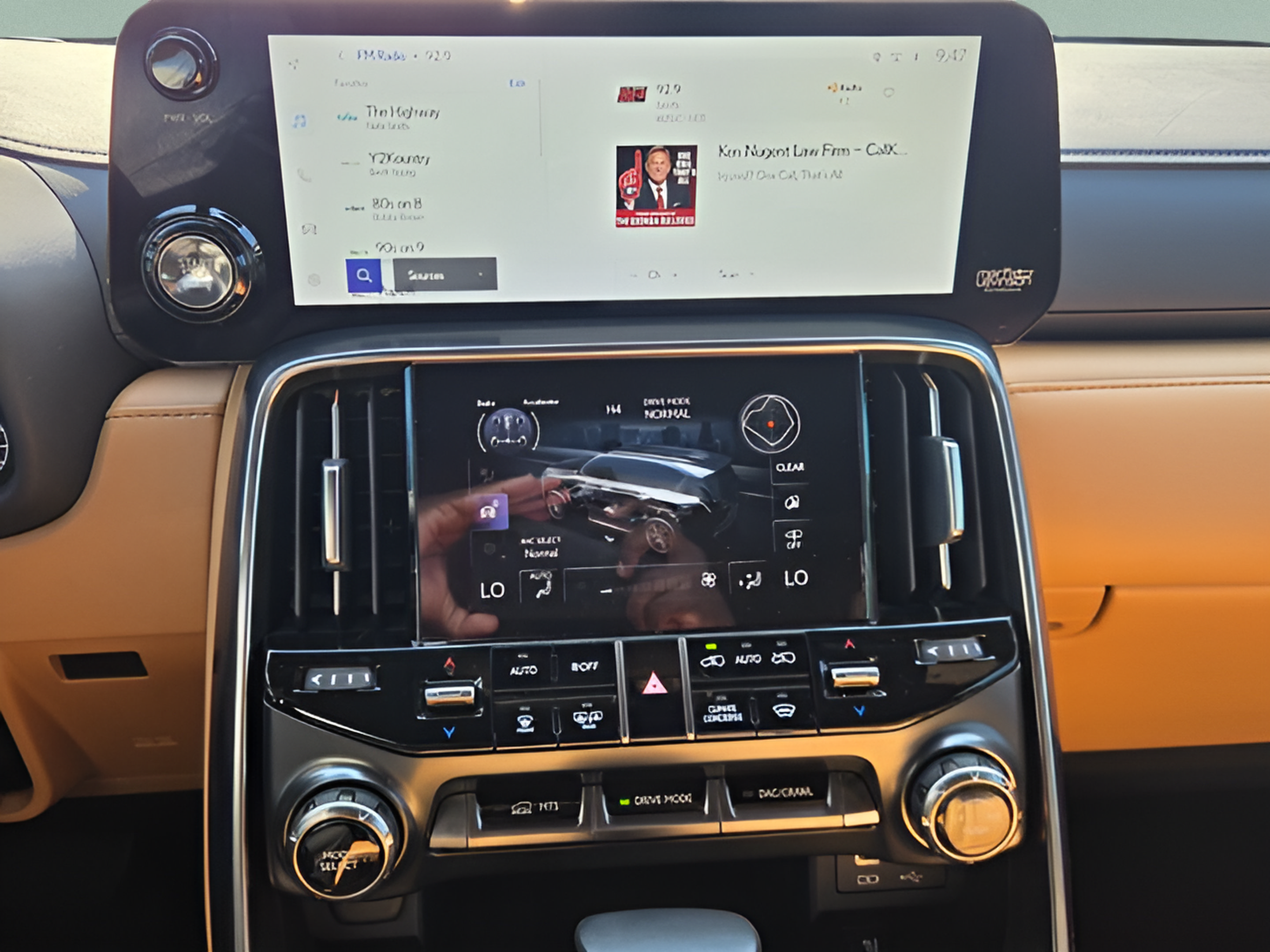Certified 2024 Lexus LX 600 4WD w/ Luxury Package image 16