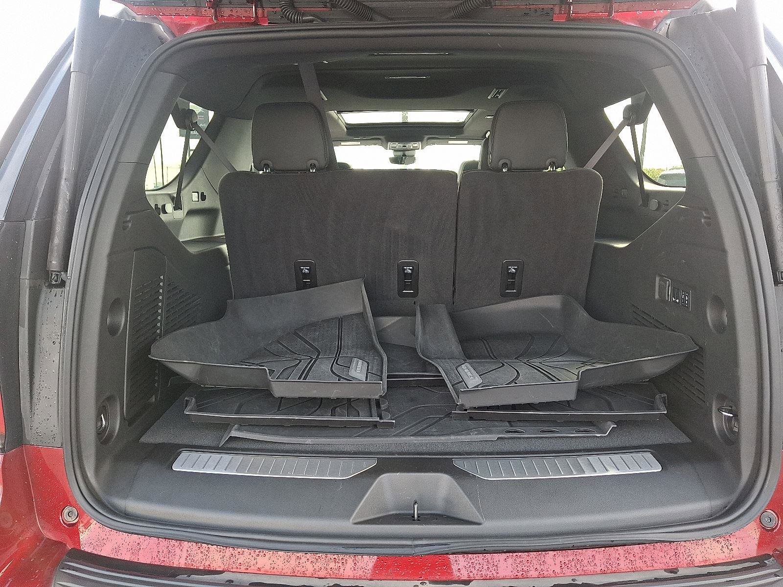 Used 2024 Chevrolet Suburban Premier w/ Premium Package image 31