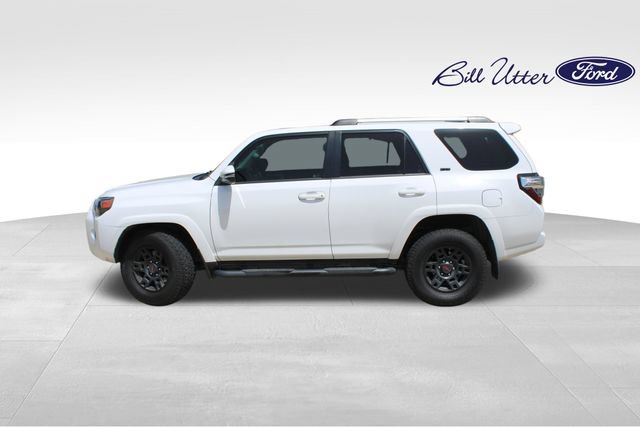 Used 2021 Toyota 4Runner SR5 Premium w/ Moonroof Package RWD image 8