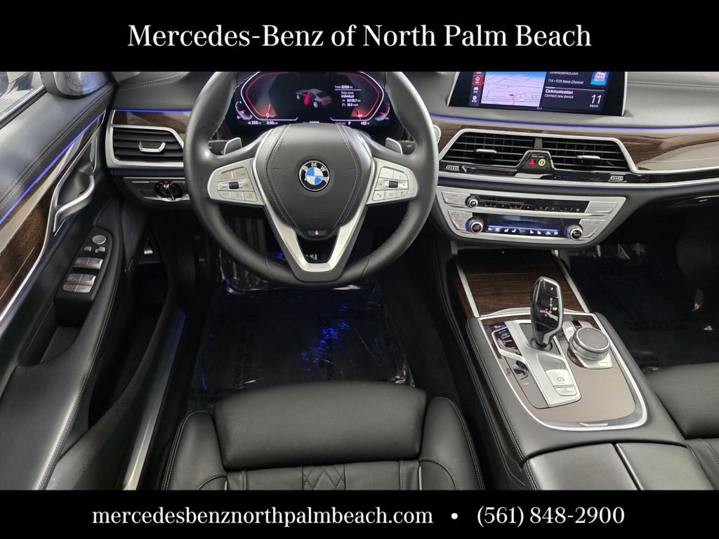 Used 2022 BMW 750i xDrive image 13