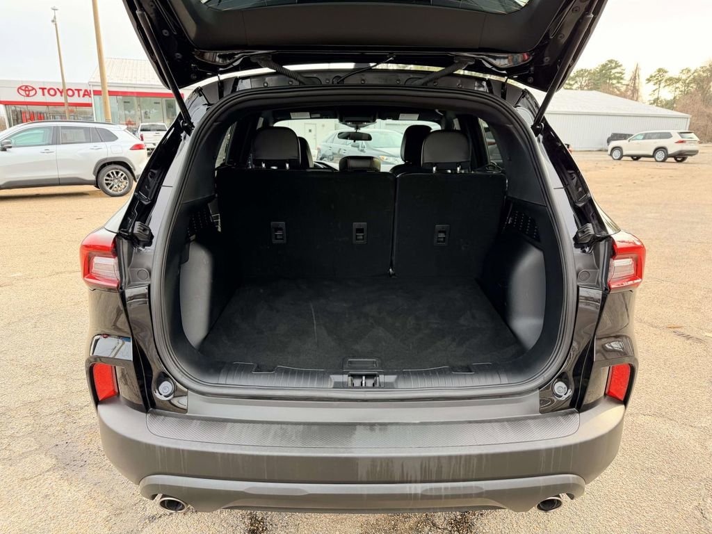 Used 2025 Ford Escape ST-Line image 15