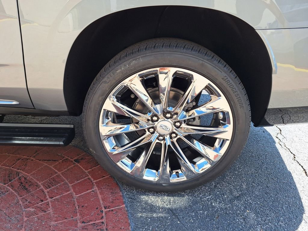 New 2026 Cadillac Escalade ESV Luxury w/ LPO, Radiant Package image 25