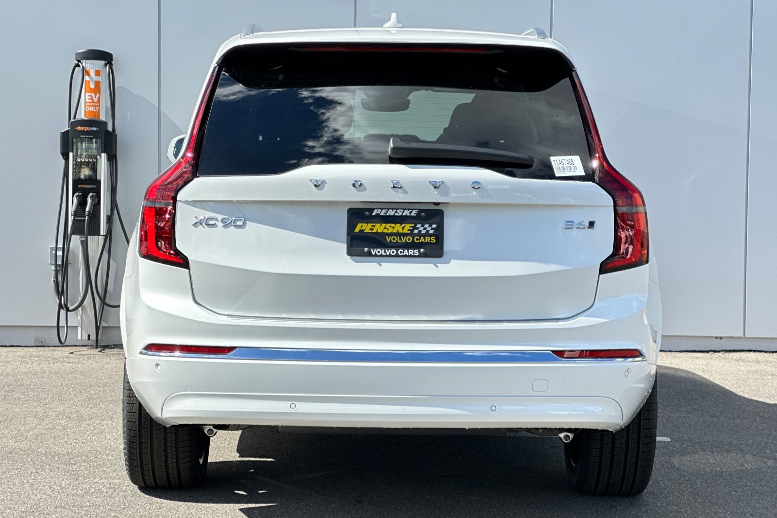 New 2026 Volvo XC90 B6 Plus w/ Protection Package Premier image 4