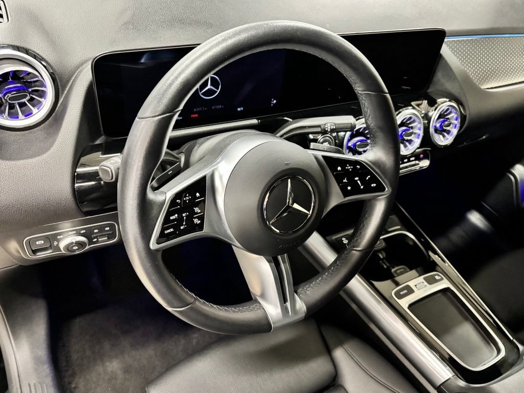 Used 2025 Mercedes-Benz GLA 250 image 17