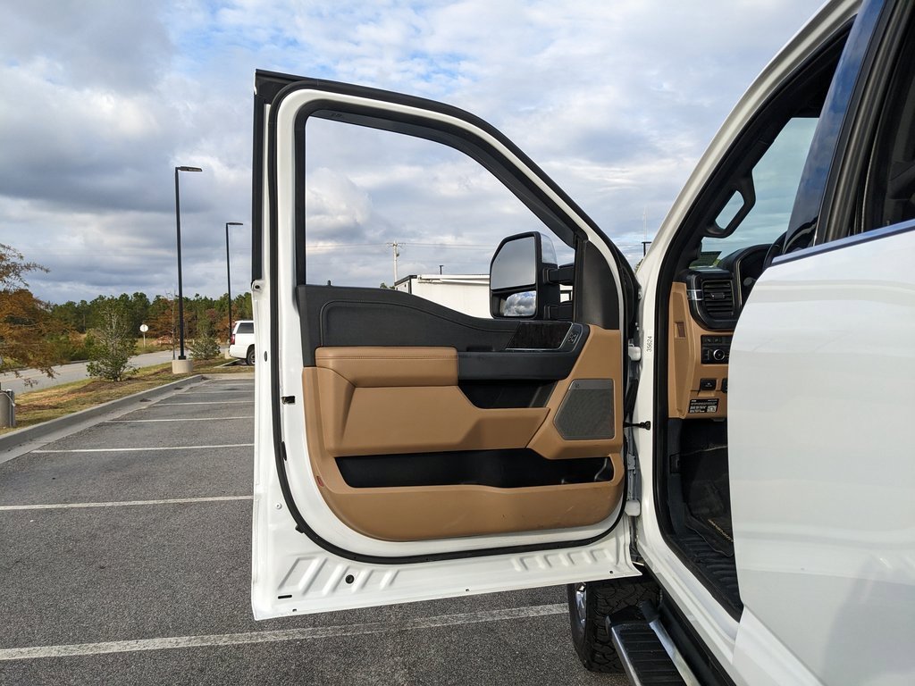 Used 2023 Ford F250 Lariat w/ Chrome Package image 61