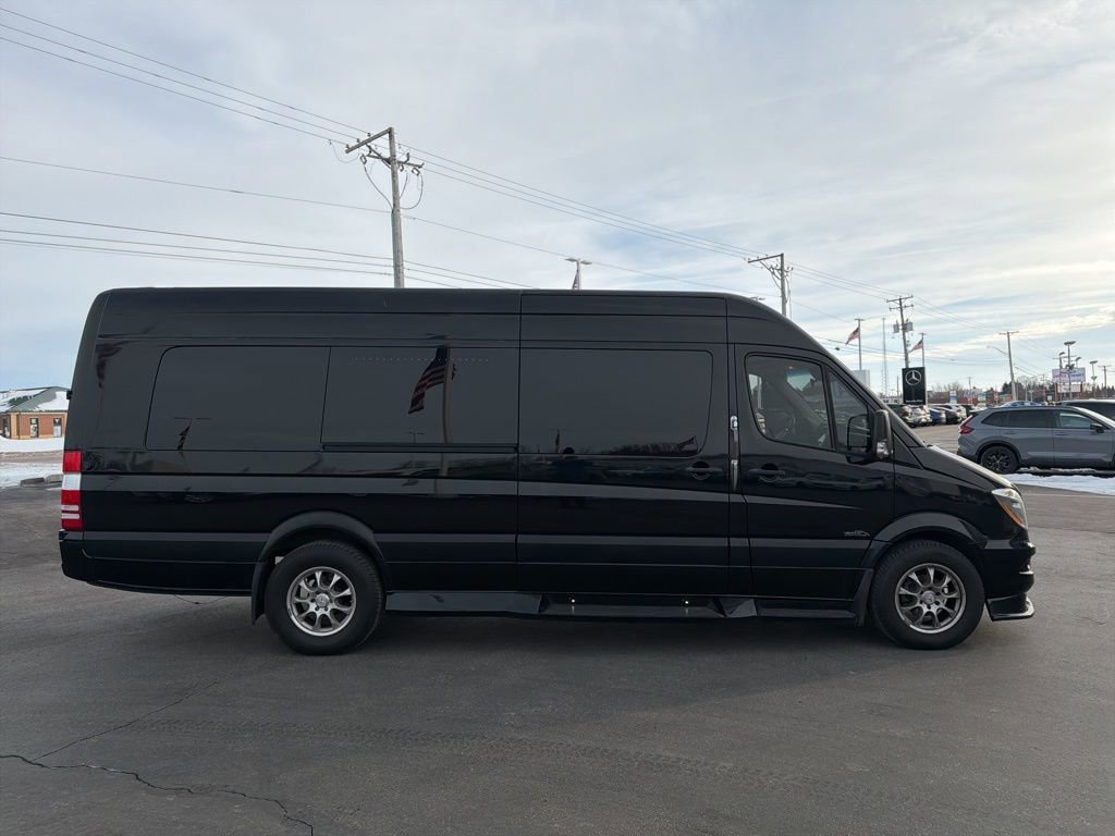 Used 2017 Mercedes-Benz Sprinter 3500 image 2