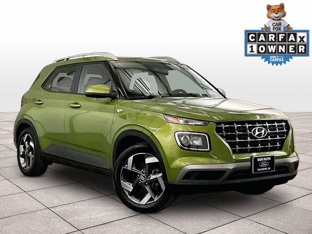 Used 2023 Hyundai Venue SEL FWD image 2