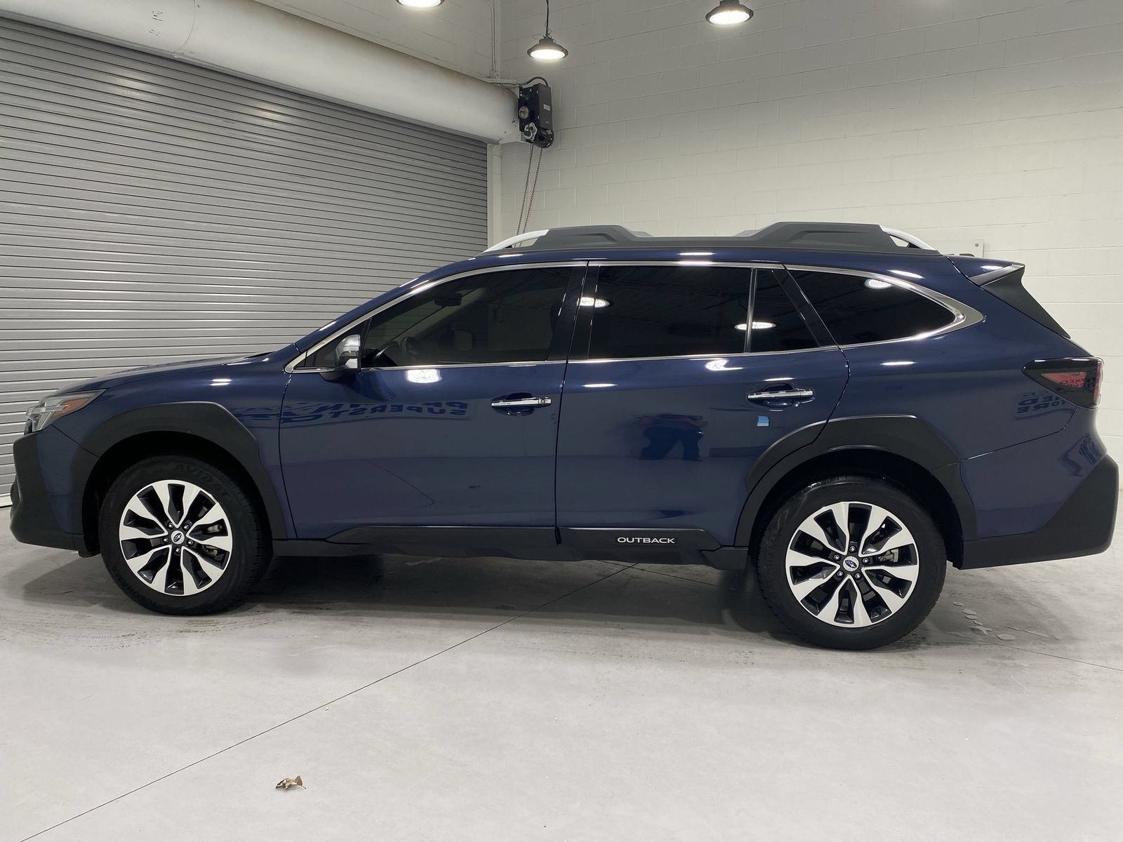 Used 2025 Subaru Outback Touring XT AWD/4WD image 5