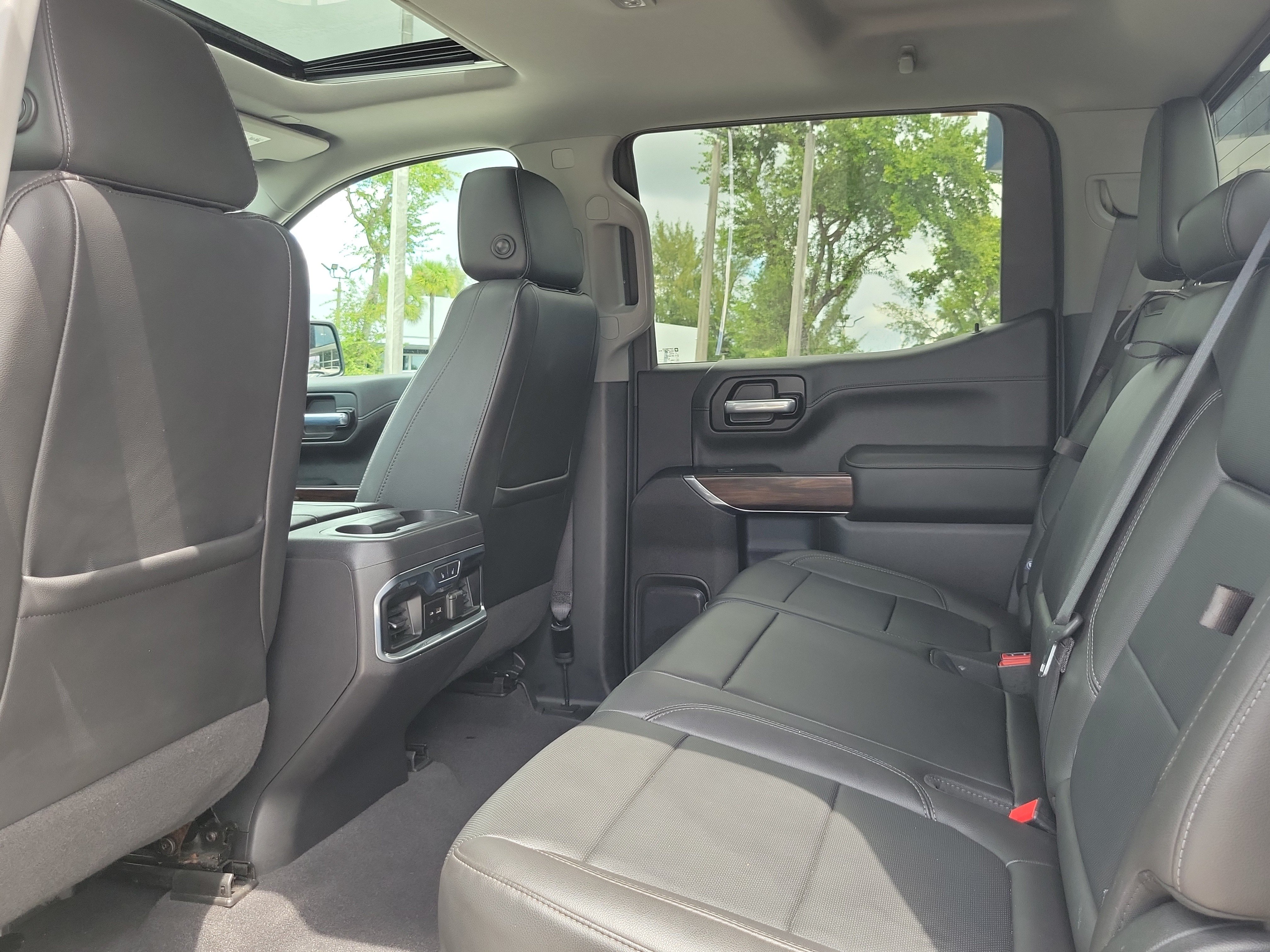 Used 2020 GMC Sierra 1500 SLT w/ SLT Premium Plus Package RWD image 15