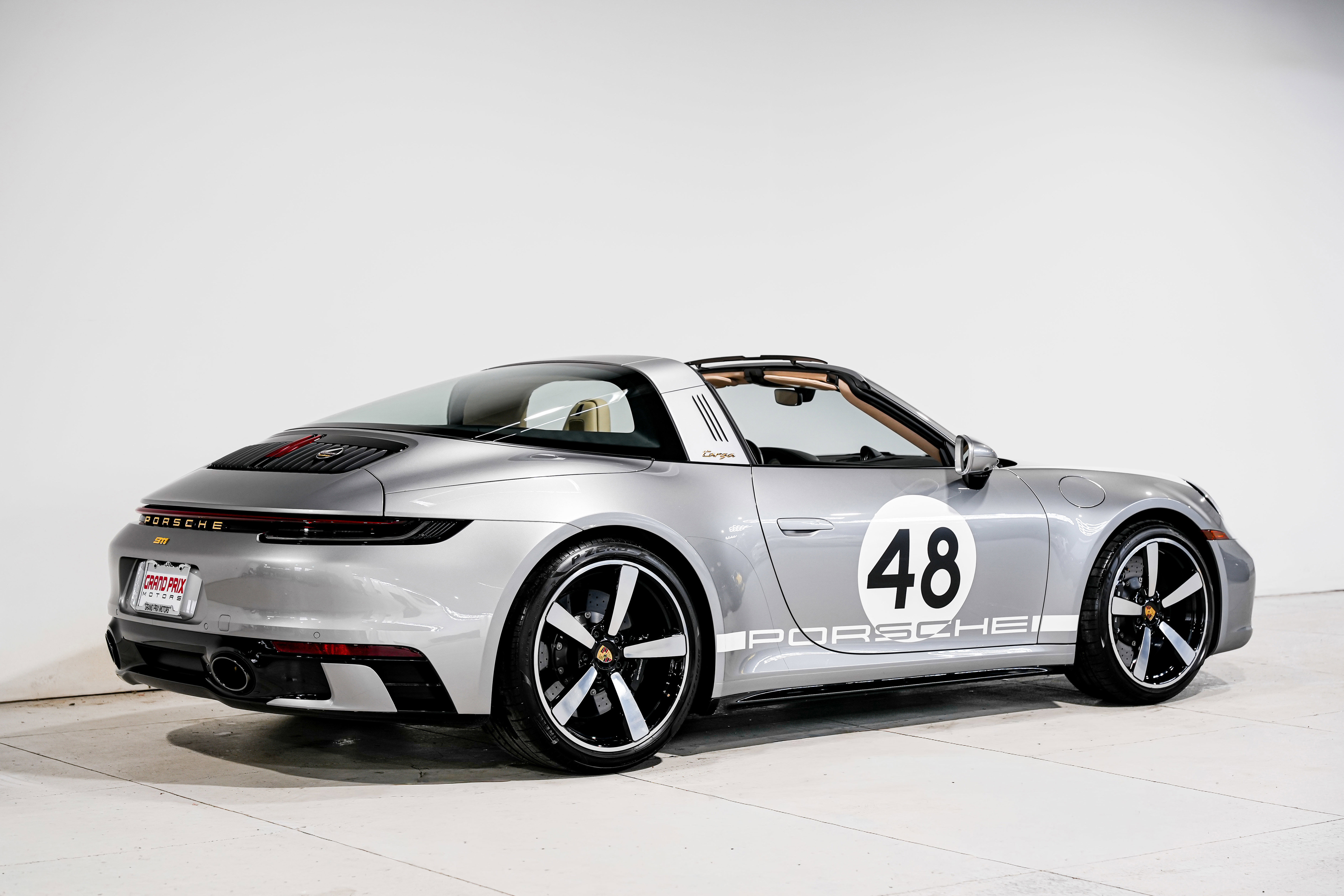 Used 2021 Porsche 911 Targa 4S Heritage Design image 3