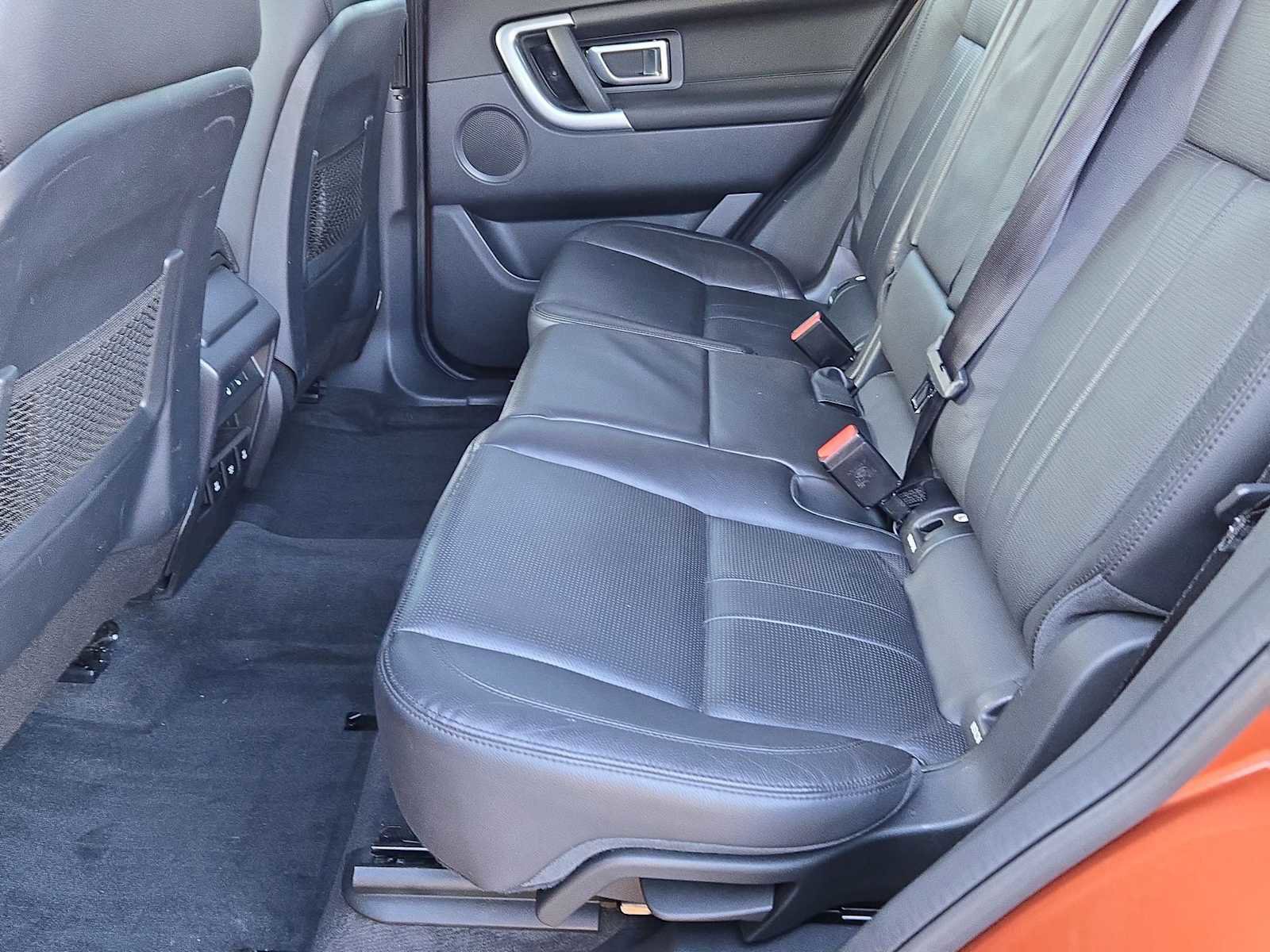 Used 2018 Land Rover Discovery Sport HSE image 26